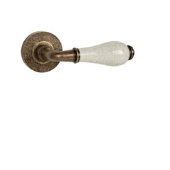 M.P MP - LEONTINA - R - Griffe an runden Rosetten.