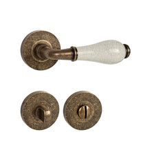 M.P MP - LEONTINA - R - Griffe an runden Rosetten.