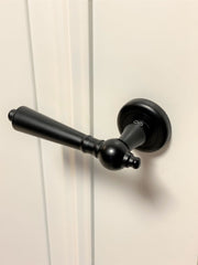 Millennium KMM B00 Black - Door Handle on a Round Rose