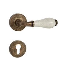 M.P MP - LEONTINA - R - Griffe an runden Rosetten.