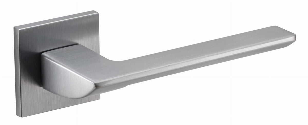 Astra FIT chrom matt KSA M700 - Türgriff auf quadratischer Rosette