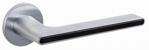 Infinity Line FERRARA KFRA S O M700/B00 Mattt Chrom/Schwarz - Türgriff auf runder Rosette