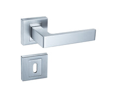 Infinity Line Apollo KAO Chrom 700 - Türgriff auf quadratischer Rosette