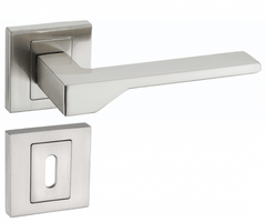 Infinity Line New KNV 300 Satin - Türgriff auf quadratischer Rosette