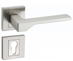 Infinity Line New KNV 300 Satin - Türgriff auf quadratischer Rosette