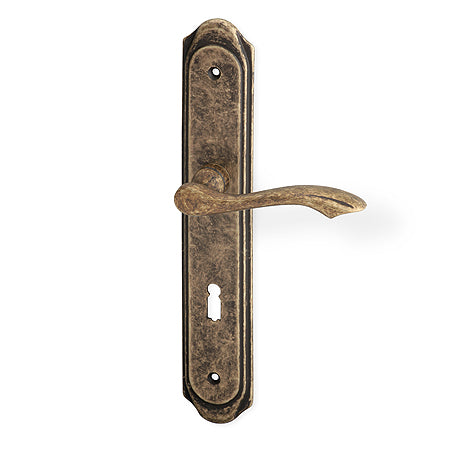 Rustikal Türgriff auf einer Rückplatte - matte Bronze-Patina